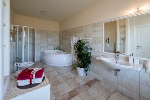 Hostal Baltas Namas