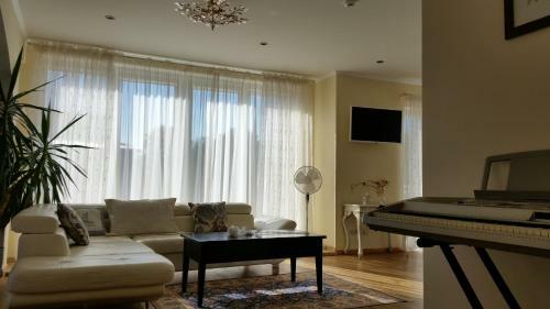Hostal Baltas Namas