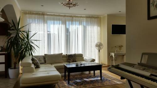 Hostal Baltas Namas