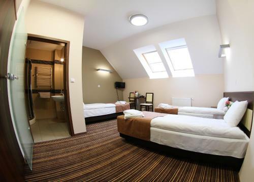 Aviator Hotel