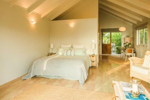 Hostal The Moorings Studio Apartments
