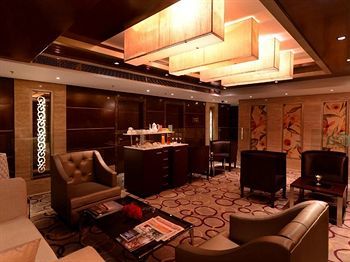 Hotel Golden Tulip Gurgaon