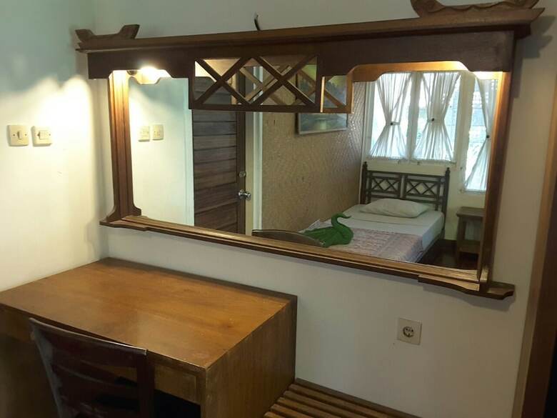 Hostal Puri Pandan Restaurant And Bungalow