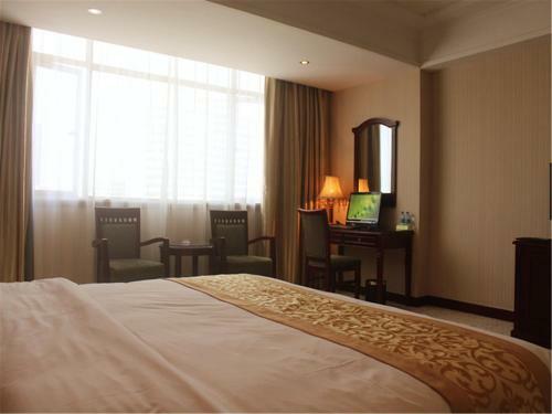 Vienna Hotel Zhongkai Road Branch