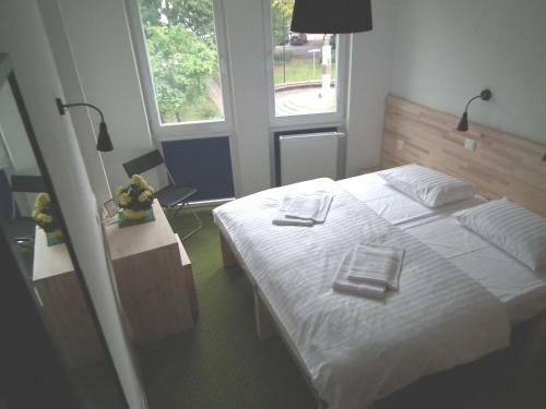 Hostal 5a Hotel Services