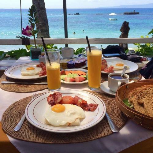 Anom Beach Hotel
