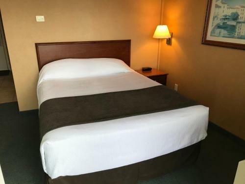 Hotel Beach Gardens Resort And Marina