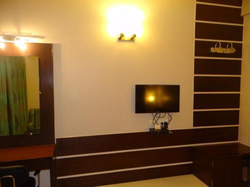 Hotel Janhvi International
