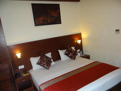 Hotel Janhvi International