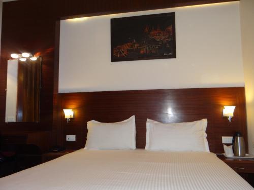 Hotel Janhvi International