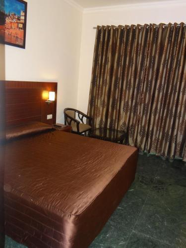 Hotel Janhvi International