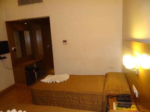 Hotel Janhvi International