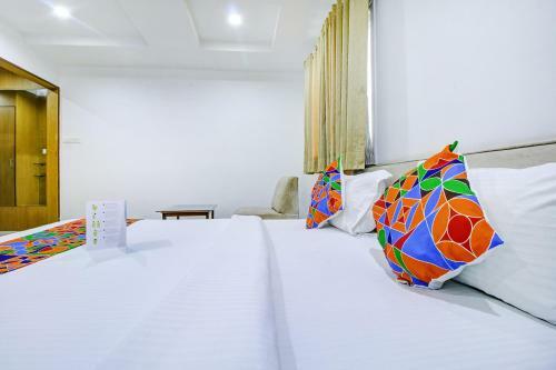 Hotel Sybaritic Suites Gachibowli