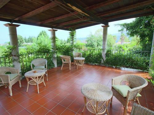 Hostal Holiday Home Flor Parghelia