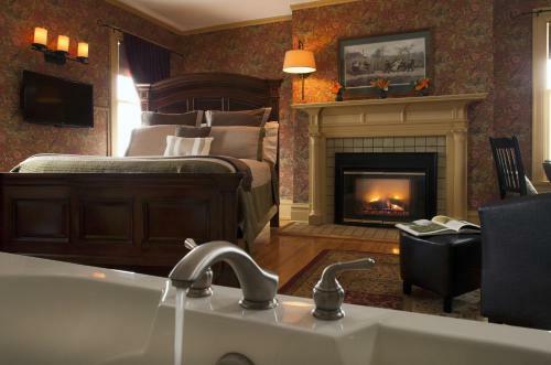 A G Thomson House Duluth Bed And Breakfast