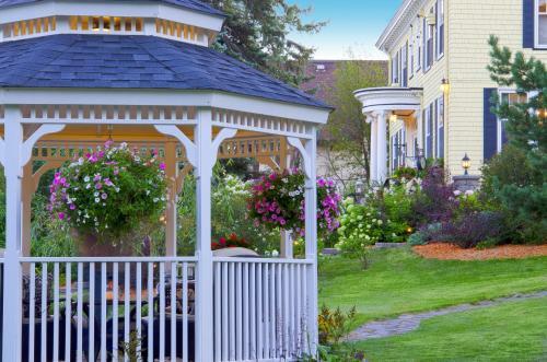 A G Thomson House Duluth Bed And Breakfast