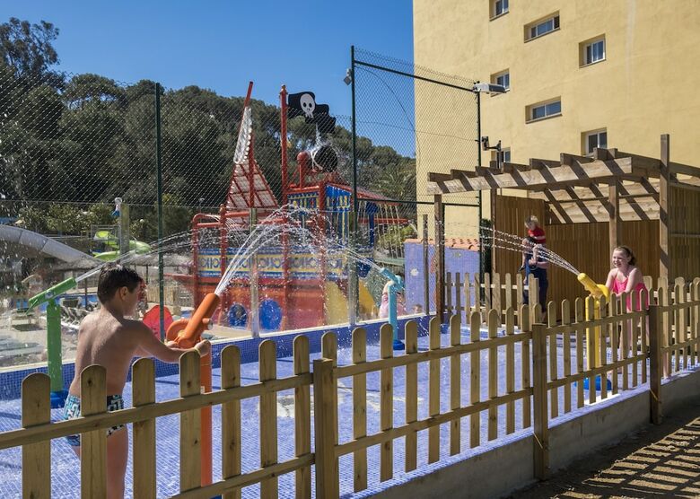 Hotel Rosamar Std Garden Resort