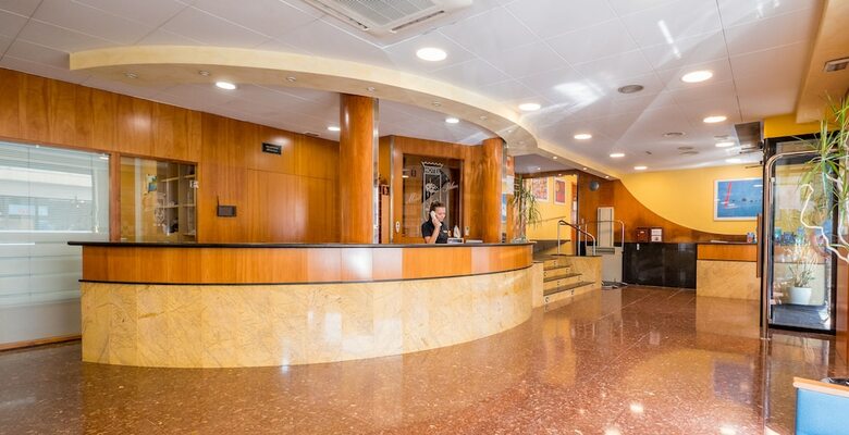Hotel Checkin Mont Palau