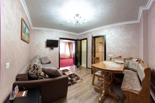 Hotel Gorniy Kristal