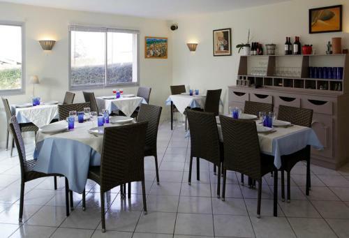 Hotel H�tel La Voile Bleue