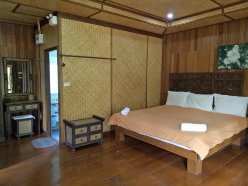 Lodge Indie House @ Maerim