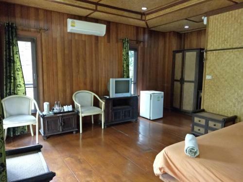 Lodge Indie House @ Maerim