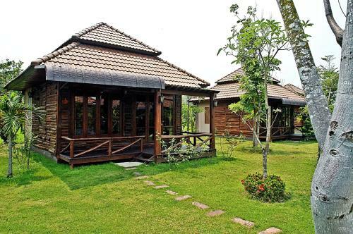 Lodge Indie House @ Maerim