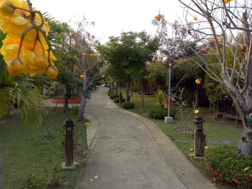 Lodge Indie House @ Maerim