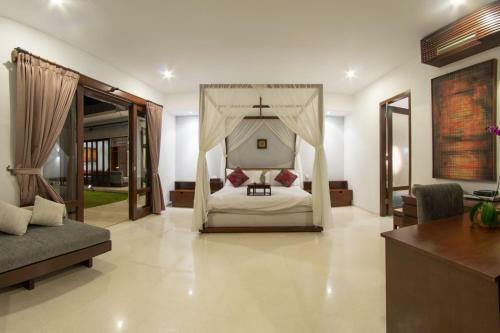 Villa Seratus