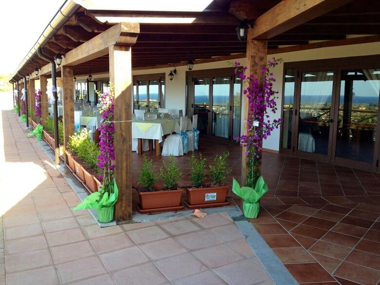 Hotel Pedra Ruja