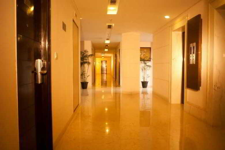 Hotel Vibe By The Lalit Traveller