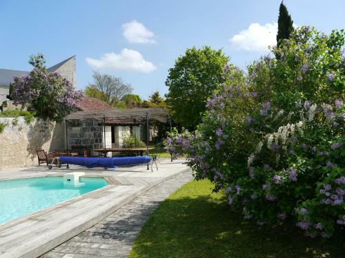 Hostal Auberge De Crissay - Aux Coups De Coeur