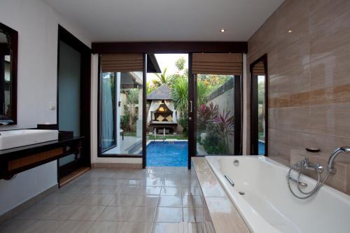 Transera Grand Kancana Villas Resort Bali