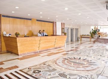 Hotel Grand Court