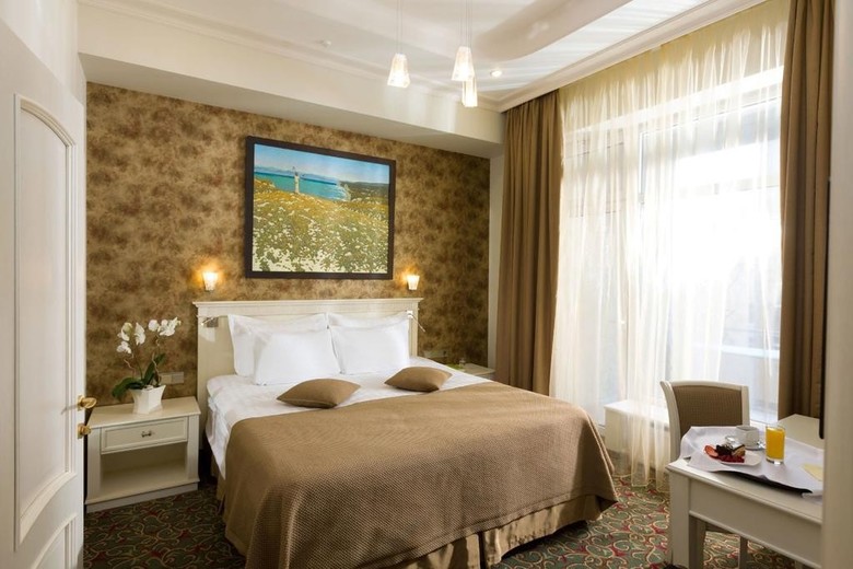 Marco Polo Presnja Hotel
