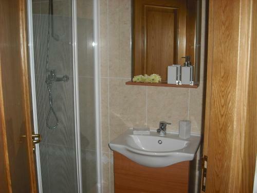 Hostal Oasis Parque Country Club