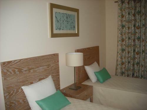 Hostal Oasis Parque Country Club