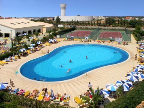 Hostal Oasis Parque Country Club