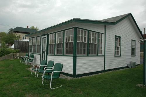 Hotel Channel Waterfront Cottages