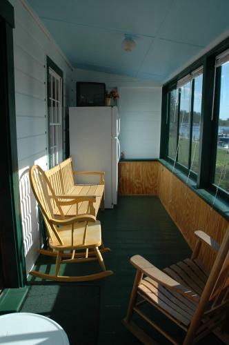 Hotel Channel Waterfront Cottages