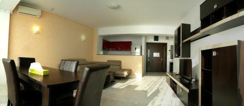 Athena Executive Apartment Mamaia
