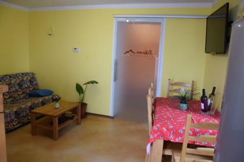 Apartments Mrakic