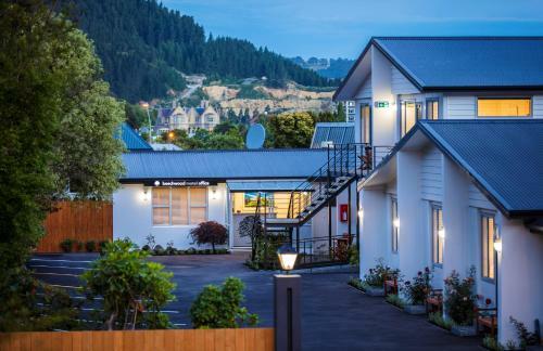 Tourist Court Cottages Motel