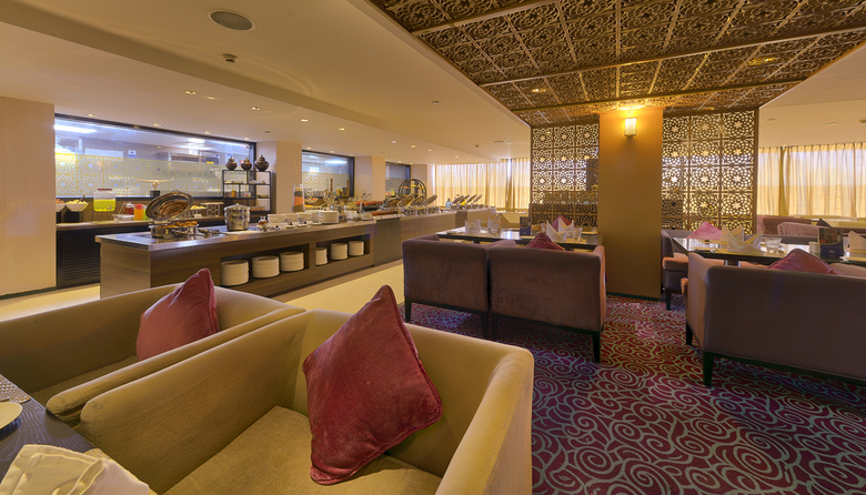 Hotel Davanam Sarovar Portico Suites
