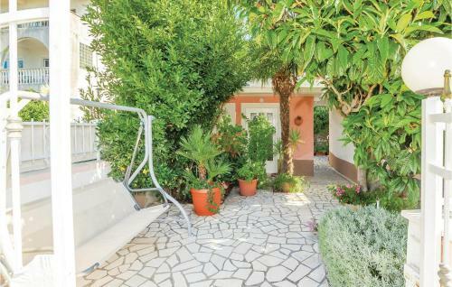 Holiday Home Omladinska K-557