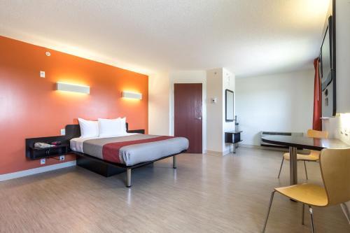Motel 6 Kingston Ontario