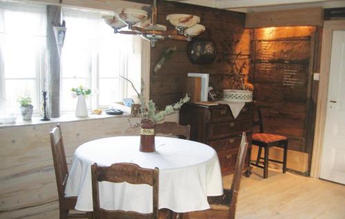 Holiday Home Manger Rad�yvegen