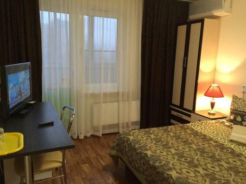 Yuzhniy Hotel