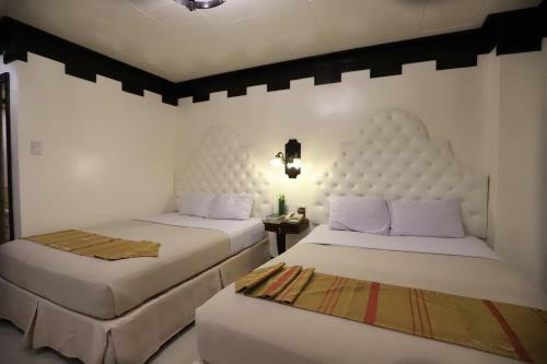 Camelot Hotel