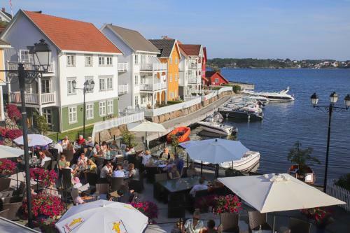 Hotel Bokhotellet Lyng�rporten